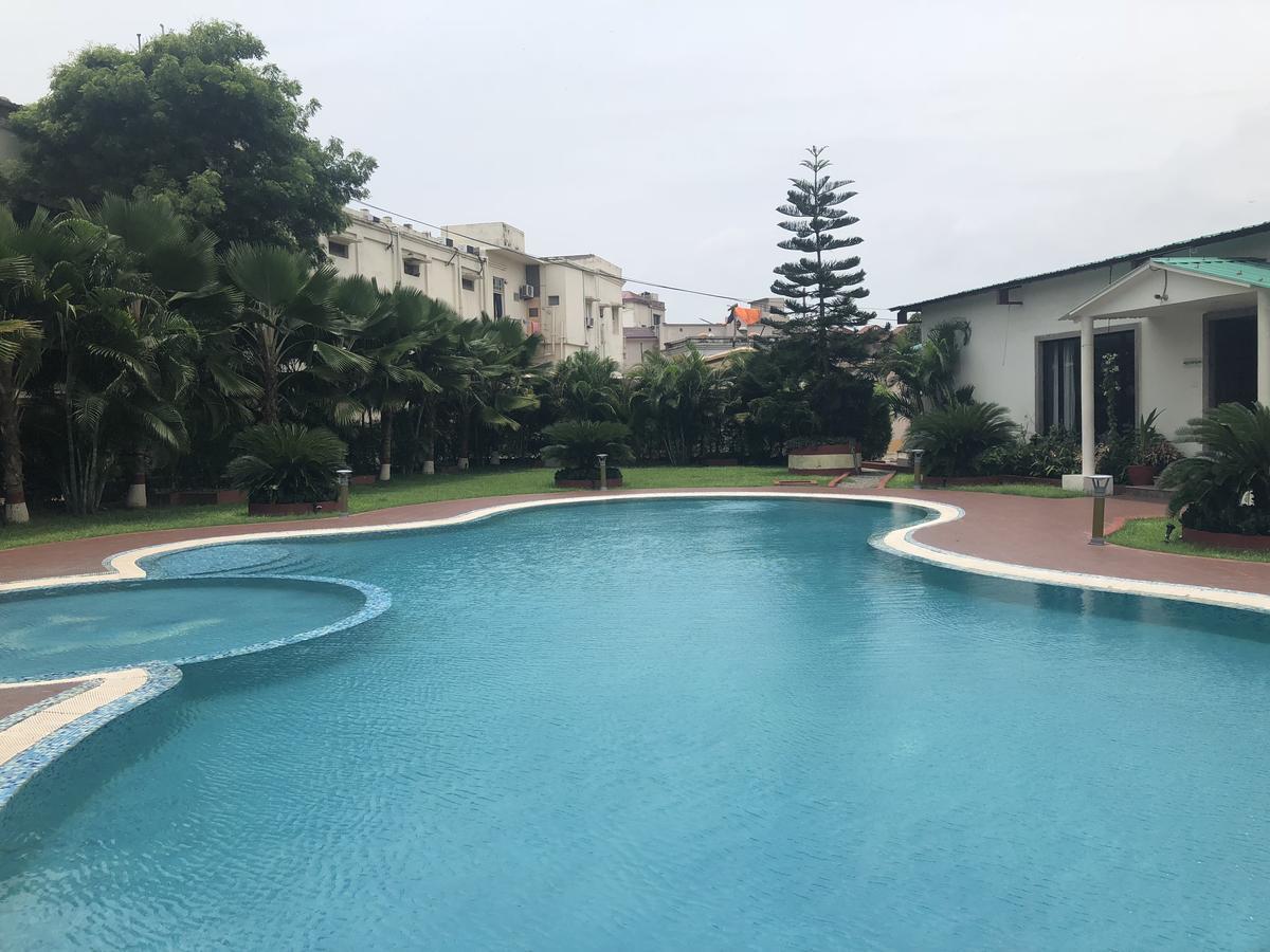 Chanakya Bnr Hotel Puri Exterior foto